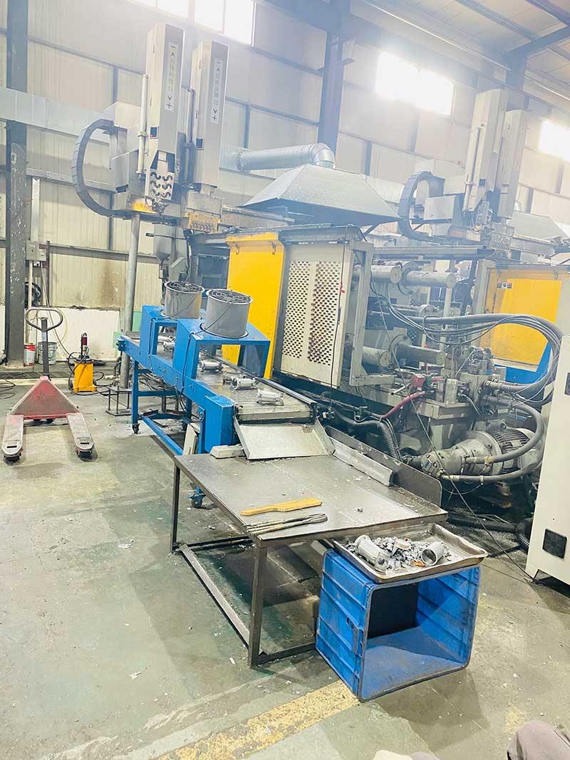 ដឹកនាំ - ពន្លឺ - រាងកាយ